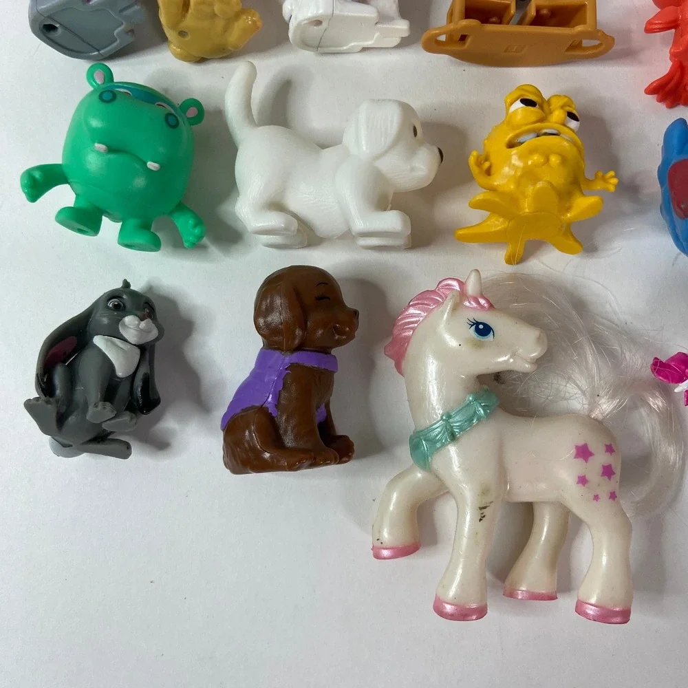 25 Piece Mixed Toy Figure Lot Animals Cinnamoroll Squishmallows Unicorn Monkey